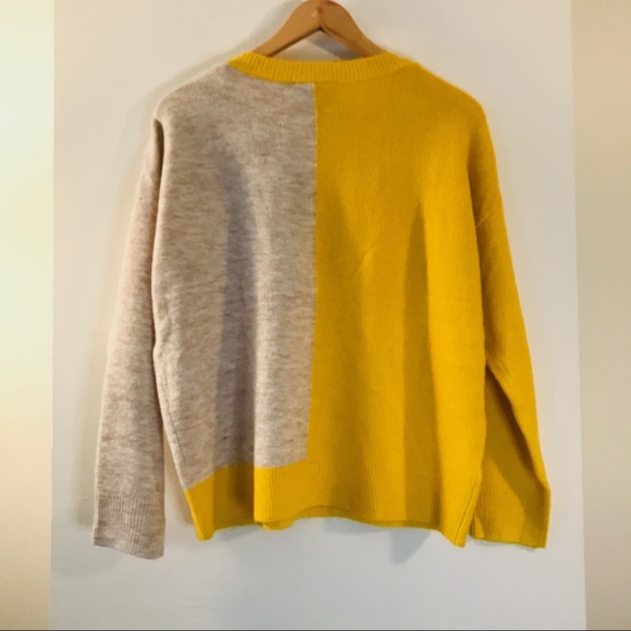 SS Sweater - Picture 7 of 11